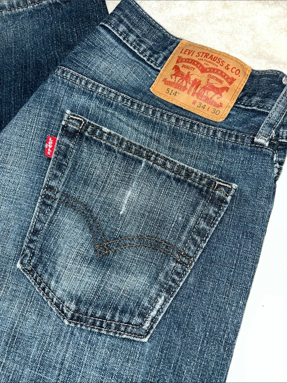 Levi's Men's Medium Blue Straight Jeans with Signature Patch